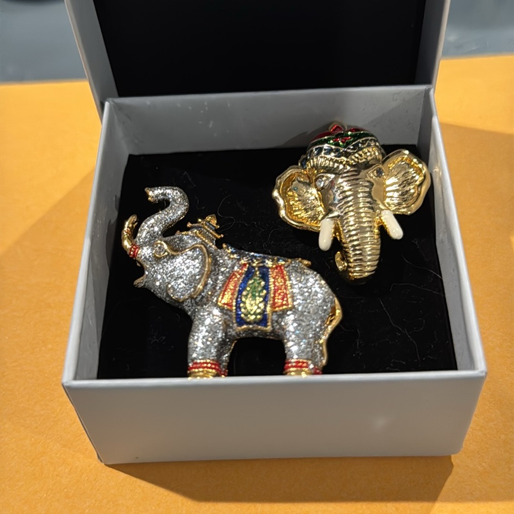 Elephant Brooch Pin Set - Picture 8 of 11